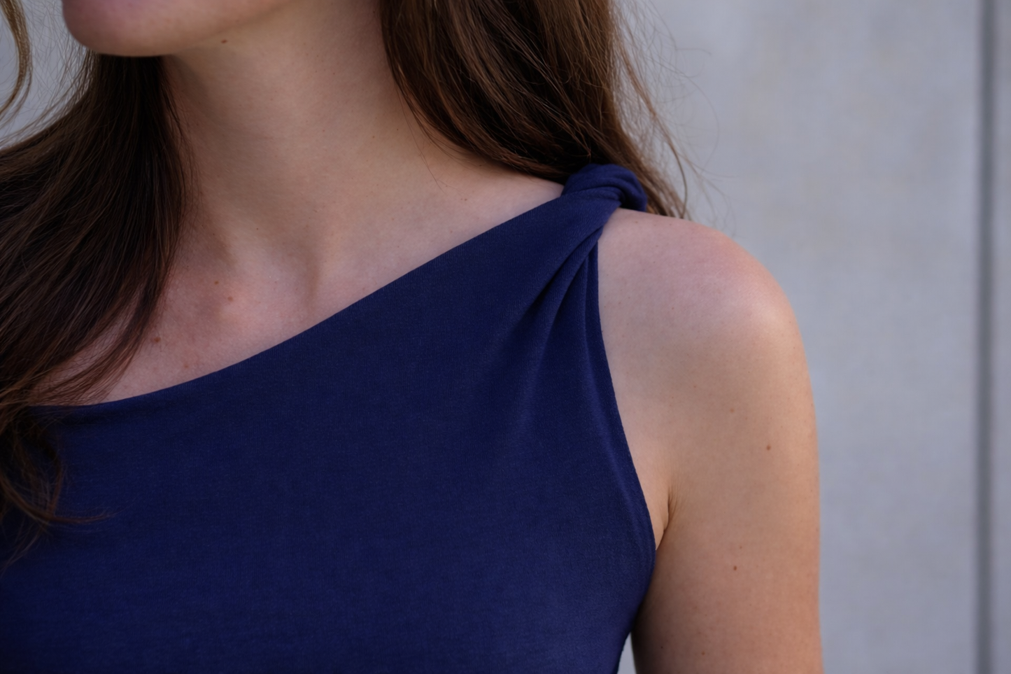 ALVIRA ONE-SHOULDER TOP