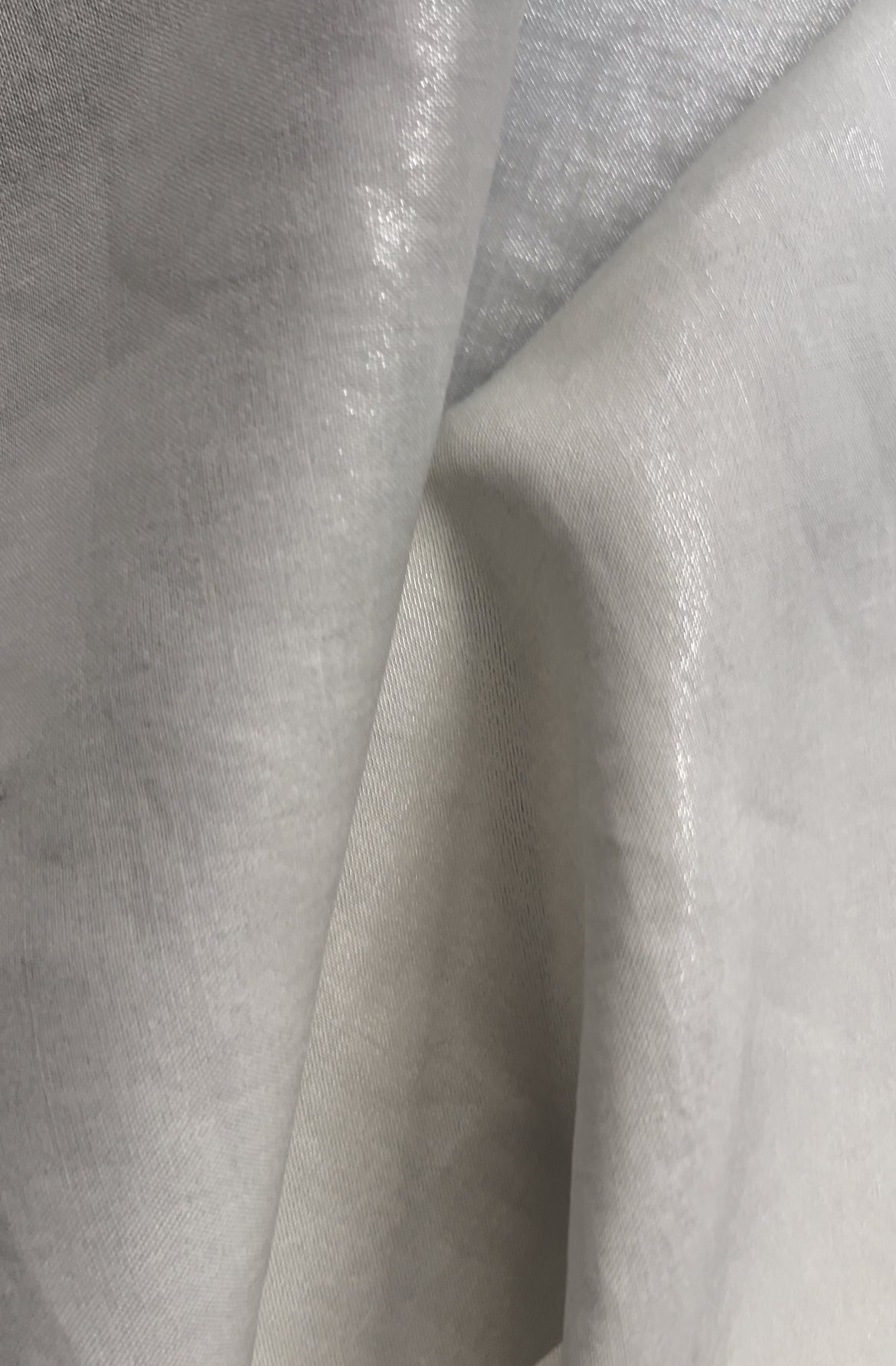 PEARLY WHITE LINEN SHORTS